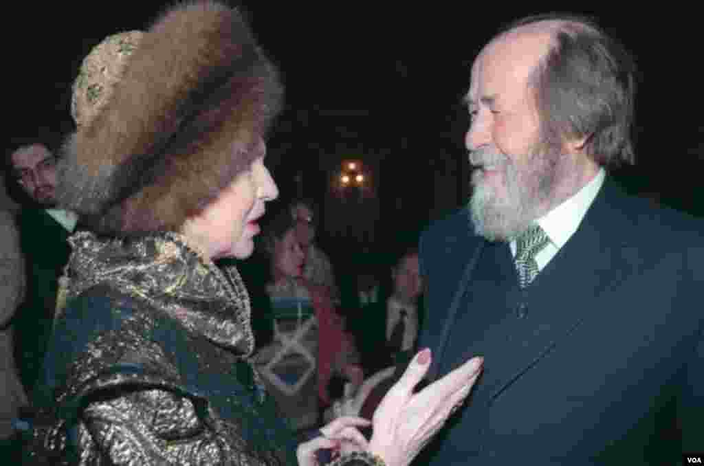 Qalina Vişnevskaya və Aleksandr Soljenitsın