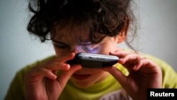 La aplicación telefónica denominada PEEK ayuda a diagnosticar cataratas y otras enfermedades.