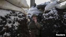 Фото: Український військовий на Донеччині. Архівне фото