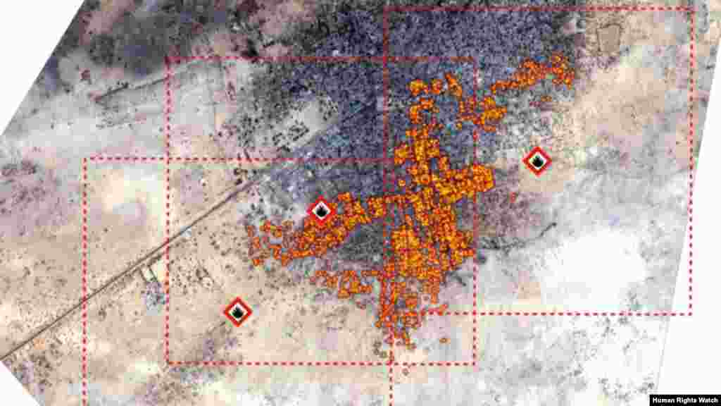 Satellite-detected active fires zones on April 16 and 17, 2013 closely match building damage locations. Tantance lalatar: Kungiyar Human Rights Watch; Na’urar Tauraron Dan Adam: Pleiades-1A Image Copyright: CNES 2013. Source: Astrium.