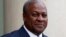 Ghana's President John Dramani Mahama arrives for a meeting with France's President at the Elysee Palace in Paris, May 28, 2013 file photo. REUTERS/Charles Platiau (FRANCE - Tags: POLITICS HEADSHOT) - RTX1040U