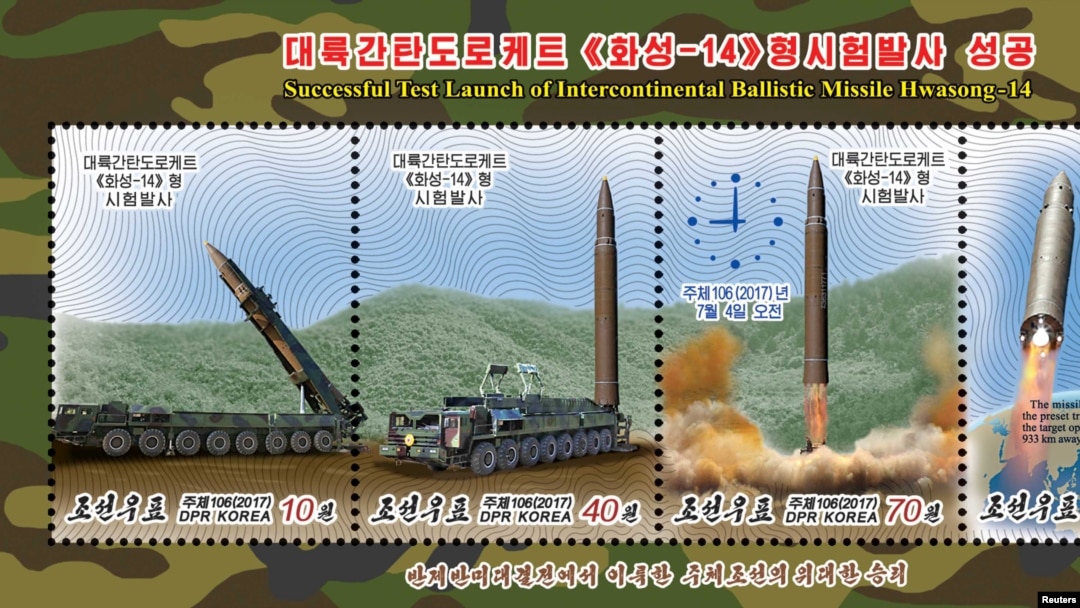 Korea Utara menerbitkan perangko baru untuk merayakan suksesnya peluncuran rudal balistik Hwasong-14 (Foto: KCNA 8 Agustus 2017). Pyongyang sedang dalam tahap akhir rencana untuk menembakkan empat rudal balistik ke arah Guam.