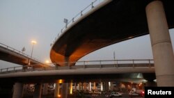 Le pont Henri Konan Bedie à Abidjan, le 15 décembre 2014.