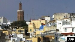 Le port de Tanger, Maroc, 26 août 2001.