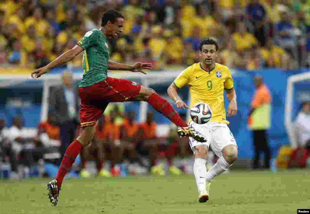 برازیل فٹ بال ورلڈکپ کے مقابلے میں کیمرون کی ٹیم صرف ایک گول اسکور کرسکی