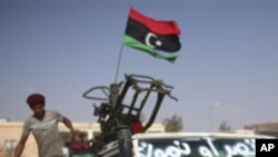 시르테에서 전투를 벌이는 국가과도위원회 소속 병력