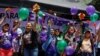 Mujeres participan en una manifestación frente a la Corte ID para pedirle que condene a El Salvador por el caso de Beatriz Delmy, quien en 2013 no tuvo acceso a un embarazo terapéutico que habían recomendado unos 15 doctores. REUTERS/Mayela López