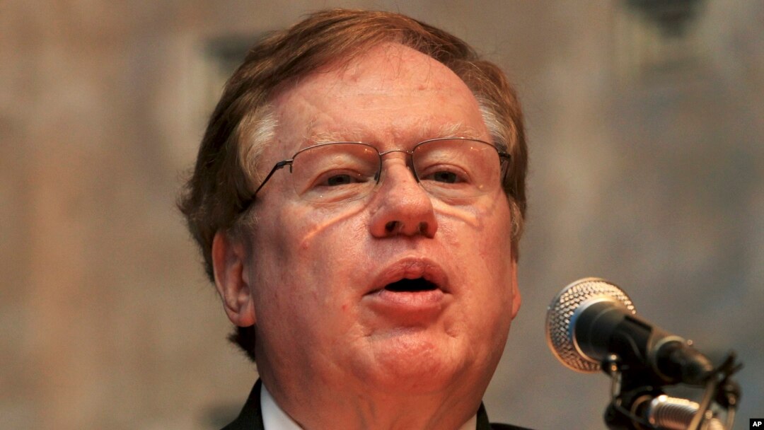 Ðặc sứ Mỹ Robert King.