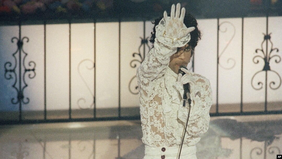 FILE - Singer Prince performs at the 1985 Grammy awards ceremony in Los Angeles on Feb. 26, 1985. 