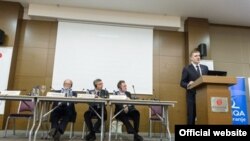 Crnogorski šef diplomatije Igor Lukšić govori na konferenciji "Zapadni Balkan na raskrsnici" (Biro)