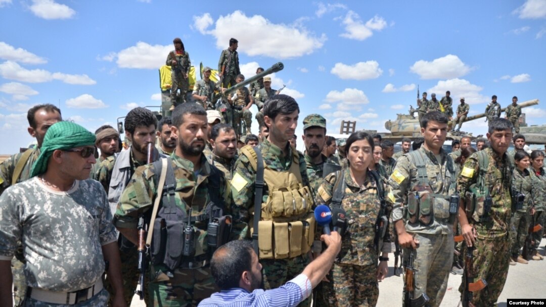 Les soldats participant à l'opération pour libérer Raqa , Syrie, des combattants de l'Etat islamique , le 24 mai 2016.
