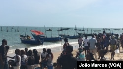 Barcos em terra, Benguela