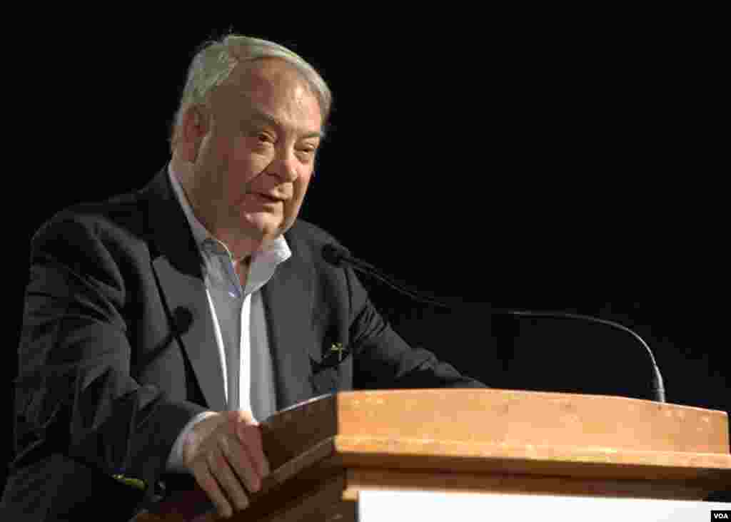 Albanian Nobel prize laureat Dr. Ferid Murad&nbsp;speaking at the ceremony