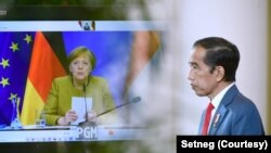 Presiden Joko Widodo berdiskusi dengan Kanselir Jerman Angela Merkel secara virtual, di Istana Bogor, Selasa, 13 April 2021. (Foto: Setneg)