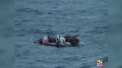 نجات گروه دیگری از مهاجران غیرقانونی سرگردان در دریای مدیترانه