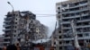 우크라, 러시아 군 미사일 공격 도운 7명 체포…”아파트 공습 연루 확인 중”