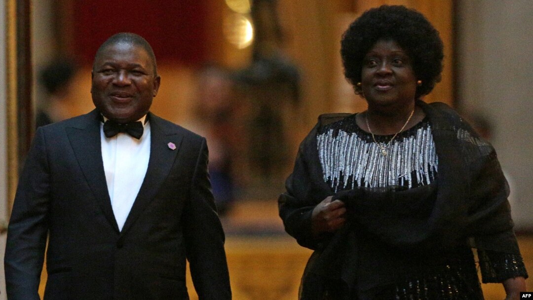 Perezida Philip Nyusi wa Mozambike na Madamu we