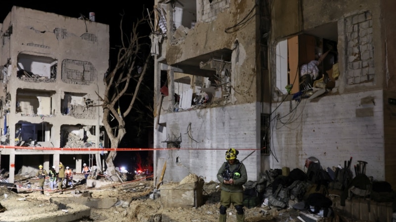 آغاز موج دیگری از حملات هوایی در تهران؛ شمار مجروحان حمله موشکی جمهوری اسلامی به جنوب اسرائيل به بیش از ۱۰۰ نفر رسید