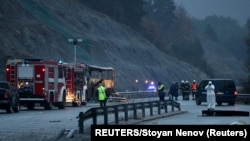 Xe búyt cháy ở Bulgaria, ngày 23/11/2021.