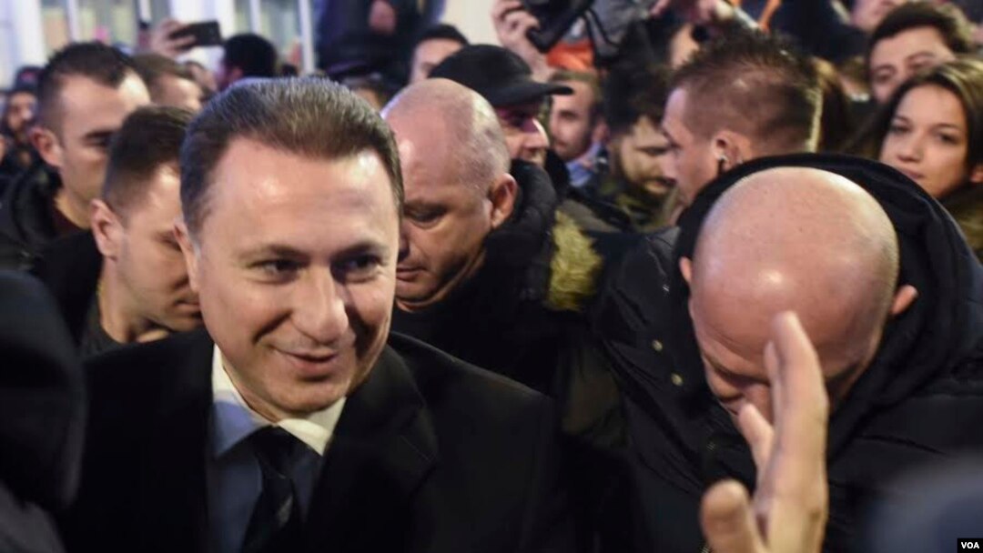 Според истражувањето на ИРИ, ниту еден од политичките лидери не е популарен. Кај Груевски „популарноста“ годинава пораснала и изнесува 7%, кај Христијан Мицкоски е 6%, додека кај премиерот Димитар Ковачевски е 5 проценти