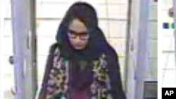 Shamima Begum di bandara Gatwick, Inggris, 2 Februari 2015. (Foto: dok).