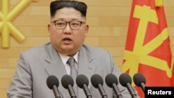 Shugaban Koriya ta Arewa, Kim Jong Un yayin da yake jawabin sabuwar shekara