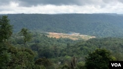 Kamp utama PLTA Batang Toru di Desa Bulu Payung, Kecamatan Sipirok, Kabupaten Tapanuli Selatan, Sumatera Utara. (VOA/Anugrah Andriansyah)