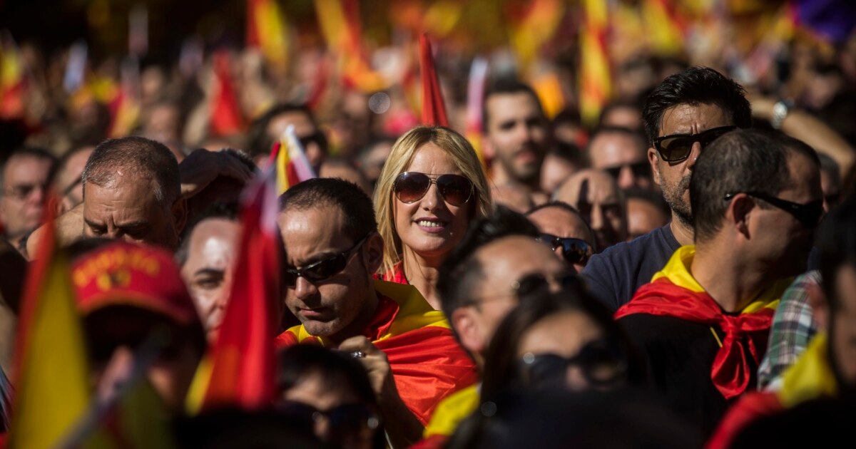 Hundreds of Thousands Rallied in Barcelona to Reject Catalan Secession Bid