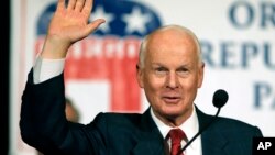 FILE - Oregon Secretary of State Dennis Richardson, seen in this Nov. 8, 2016, file photo, has announced the "first-of-its-kind" pilot program for Oregon to use Facebook to contact inactive voters to remind them to update their registration.