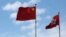 中国国旗与香港特区旗帜 