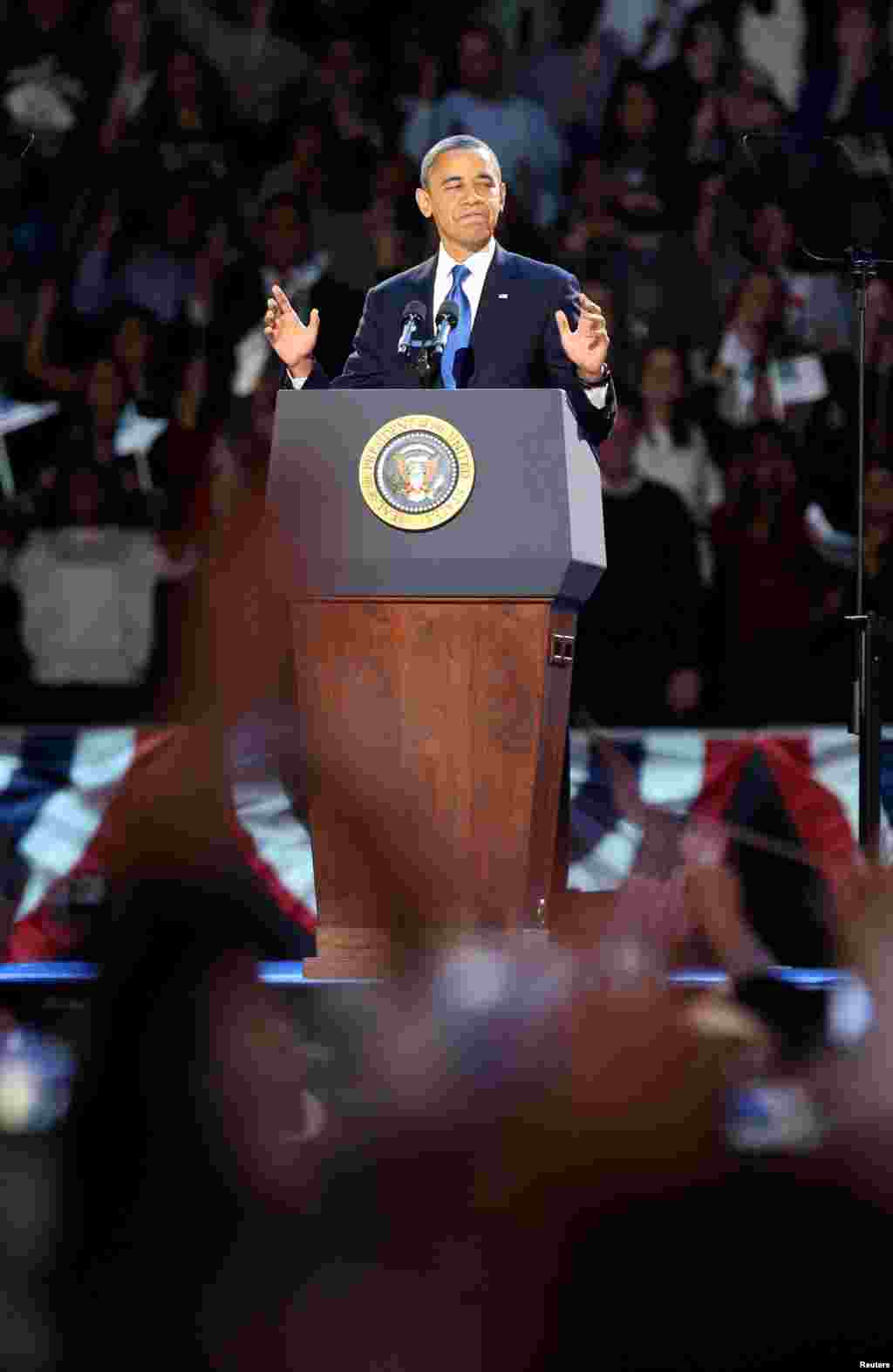 صدر اوباما خطاب کر رہے ہیں