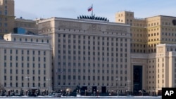 FILE - A view of the Russian Defense Ministry building is seen in Moscow, Russia, on Feb. 14, 2018. Russia’s Defense Ministry confirmed in a letter in April 2024 that reporter Victoria Roshchyna has been detained in Russian territory.