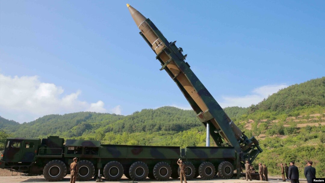 Phi dạn đạn dạo Hwasong-14 do Thông tấn xã (KCNA) ở Bình Nhưỡng công bố ngày 4/7/2017. 