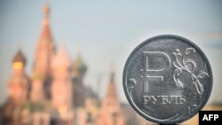 Курс російського рубля на початку серпня впав до найнижчої позначки за 16 місяців