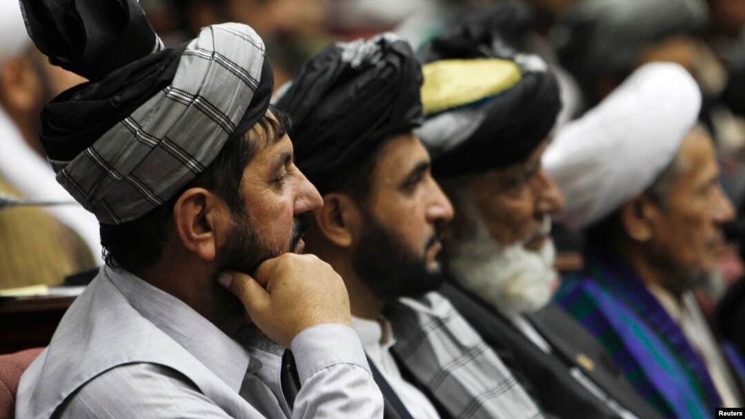 Para anggota legislatif di Afghanistan dalam sebuah pertemuan di parlemen, Kabul. (Foto: Dok)