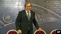 Presiden UEFA Michel dalam suatu konferensi pers di Praha, Republik Ceko (foto: dok). UEFA mungkin akan mengusulkan waktu yang lebih baik bagi Piala Dunia di Qatar. 