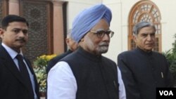 Menurut Wikileaks: Perdana Menteri India, Manmohan Singh, dikucilkan pemerintahannya karena pandangannya tentang Pakistan.