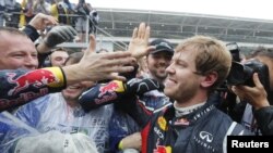 Sebastián Vettel es el piloto más joven en la historia en ganar tres veces el premio de la F 1.