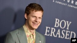 El actor Lucas Hedges a su llegada a la premiere de "Boy Erased," en el Sindicato de Directores de EE.UU. Los Angeles, 29-10-18.