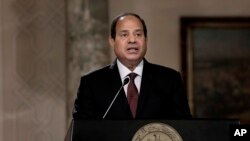 "Si je demande au peuple égyptien de sortir dans les rues, ils seront des millions pour soutenir la position de l'Egypte", a prévenu le président égyptien Abdel Fattah al-Sissi.