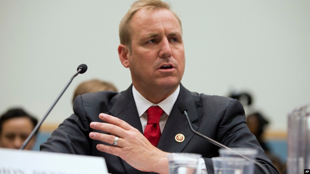 La propuesta del republicano Jeff Denham abría una puerta a la ciudadanía a jóvenes indocumentados.
