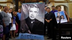 El papa Francisco acercó al sacerdote Rutilio Grande, un cura jesuita que inspiró a San Óscar Romero y que fue víctima de los escuadrones de la muerte de El Salvador, a una posible canonización.