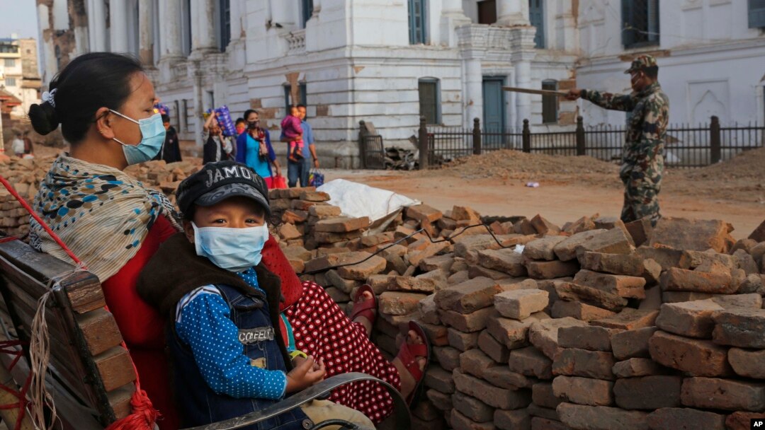 Nepal poytaxti Katmandu zilziladan so'ng, 1-may, 2015-yil