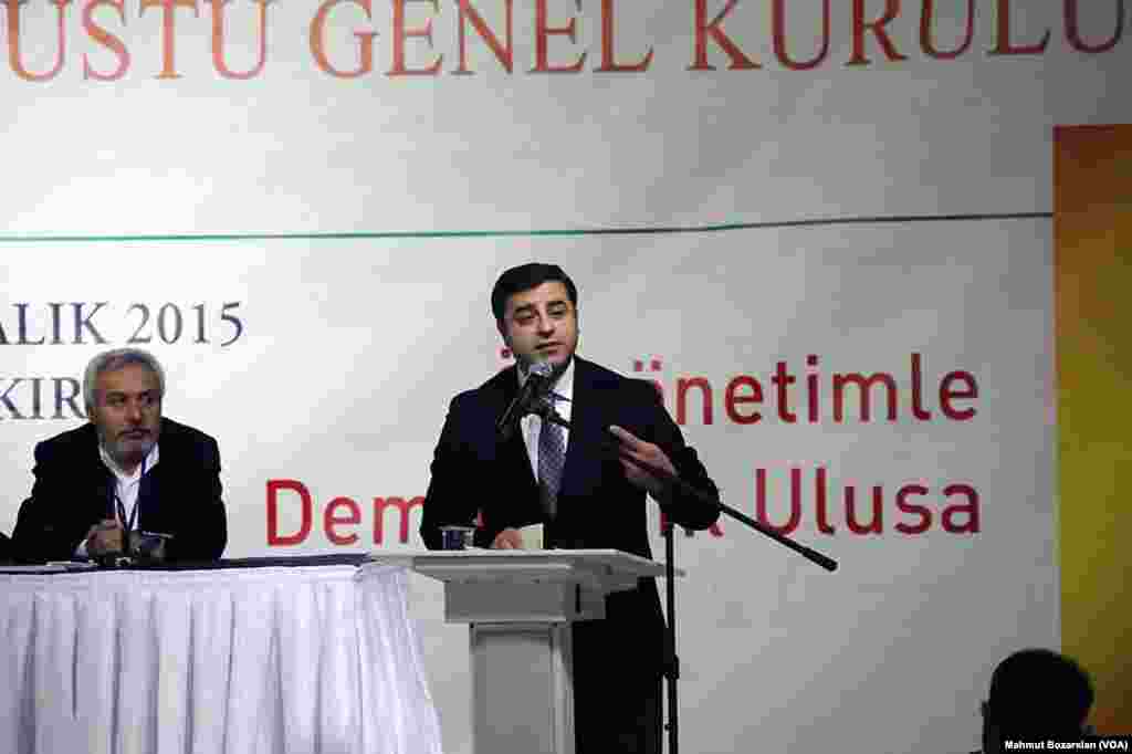 Demokratik Toplum Kongresi toplantısı, Diyarbakir 26 Aralık, 2015