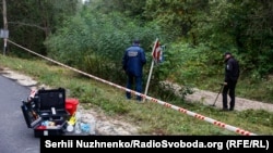 Фото з місця де був скоєний напад на авто Шефіра (біля с.Ходосівка). Слідчі дії і сили нацгвардії прочесують місце. 22 вересня 2021 року//Шефір, напад, авто Шефіра