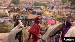 在苏丹与乍得边境地区的一个逃离战乱的苏丹难民营地。(2023年5月13日)
