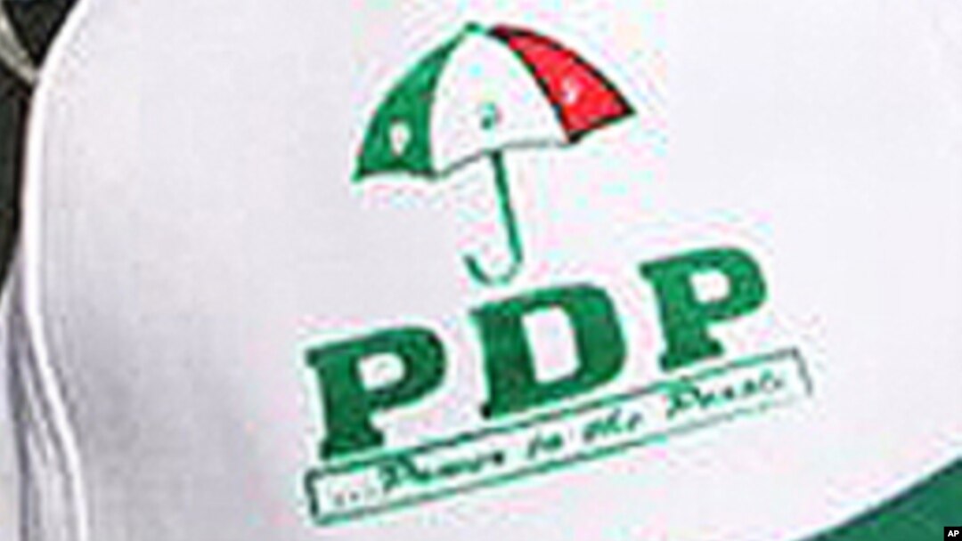 Hira da Shugaban Jam'iyyar PDP na Nigeria.