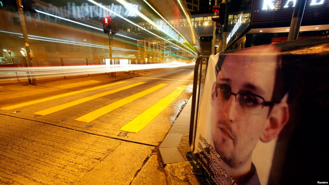Dokumen yang dibocorkan Edward Snowden mengindikasikan, dinas mata-mata AS dan Inggris meretas kode-kode enkripsi internet (foto: ilustrasi). 