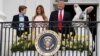 Trump y familia celebran su primera Pascua en la Casa Blanca