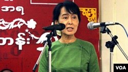 Pemimpin oposisi Birma, Aung San Suu Kyi. Pemerintah AS menilai penindasan partai-partai oposisi masih terus berlangsung di Birma.